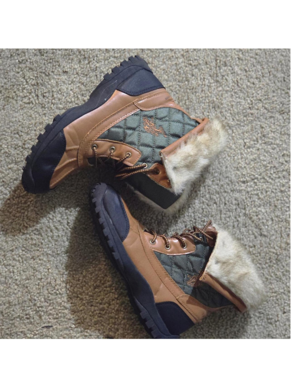 Brown and tan fur lined hiking boots #hiking #outdoors #winter